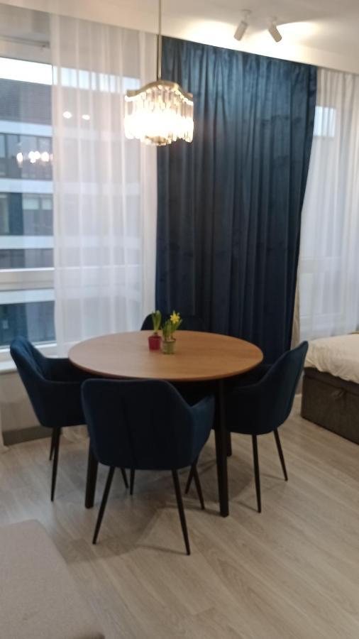 Manu Park Z Garazem Centrum Apartament *