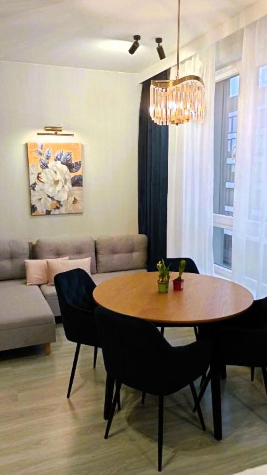 Manu Park Z Garazem Centrum Apartament