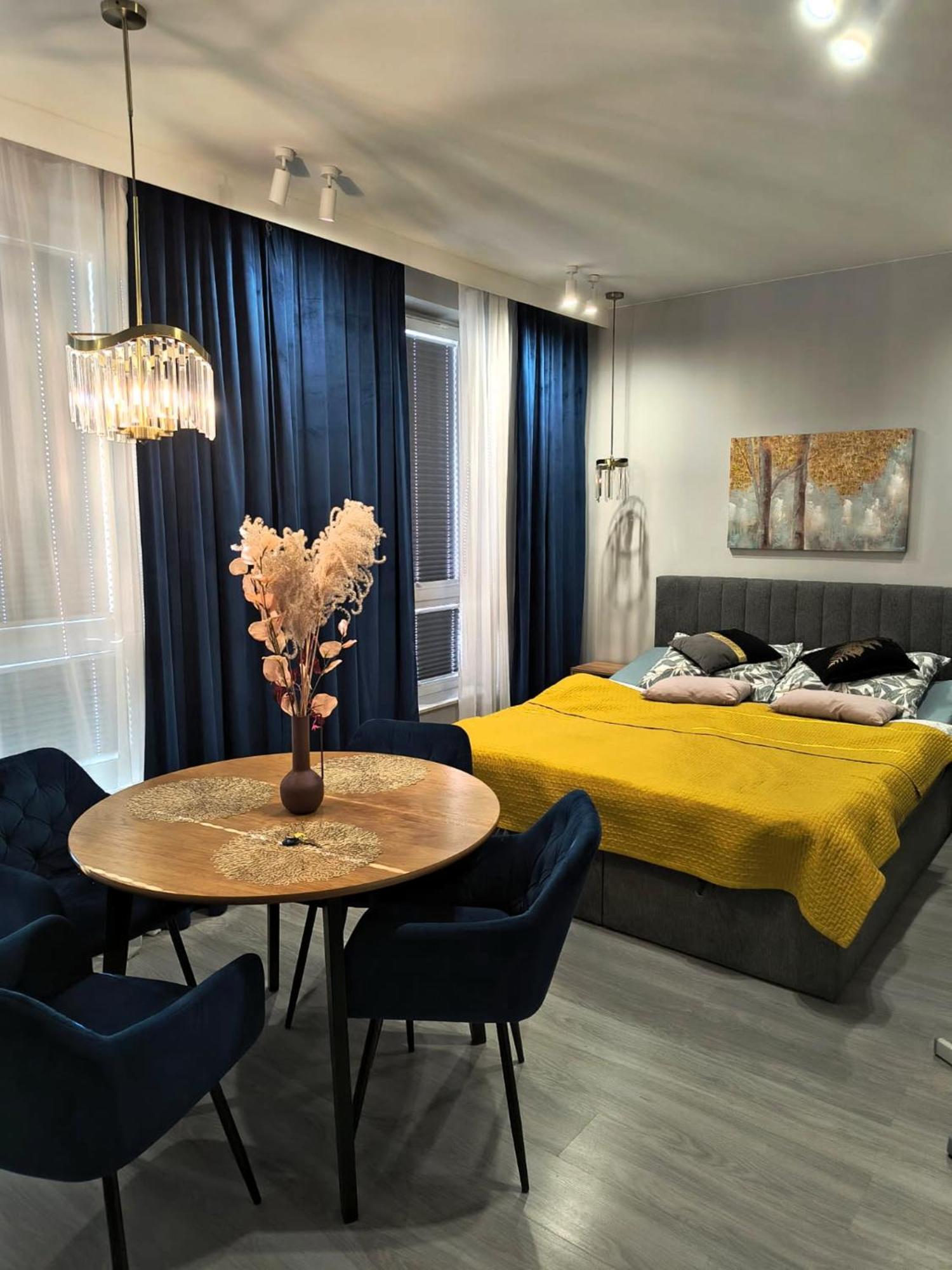 Manu Park Z Garazem Centrum Apartament *